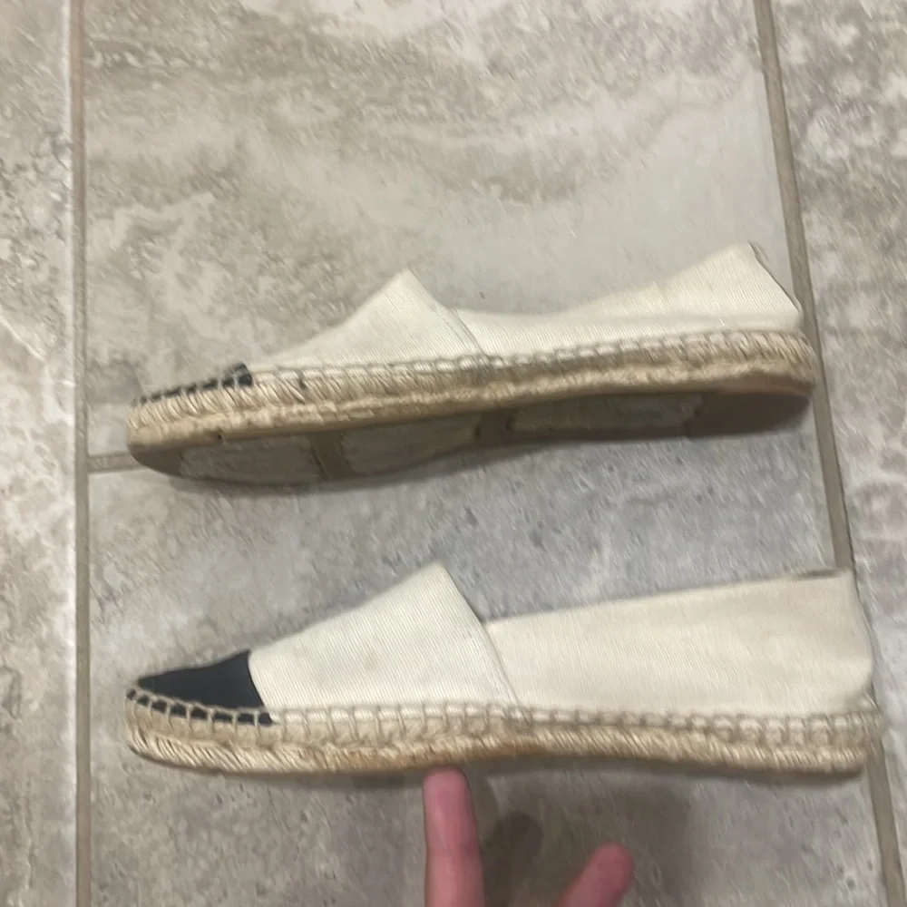 Tory Burch Canvas Color Block Flat Espadrille size‎ 8 Black And Tan